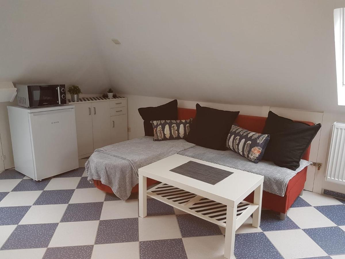 Ruhige Gemuetliche Ferienwohnung In Karlsruhe Daxlanden Fuer Monteure, Pendler, Geschaefsreisen, Wochenendreisen Exterior foto