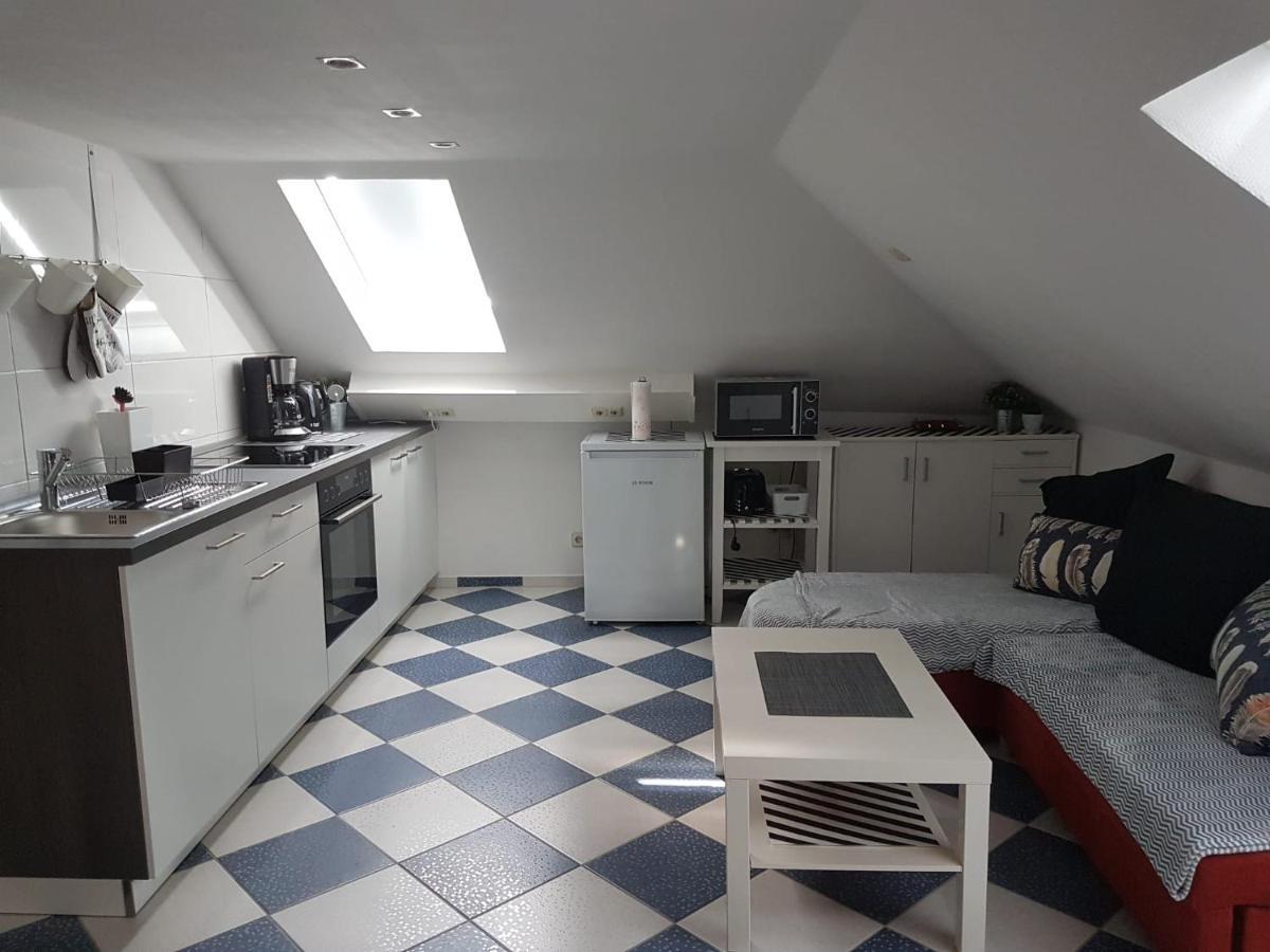Ruhige Gemuetliche Ferienwohnung In Karlsruhe Daxlanden Fuer Monteure, Pendler, Geschaefsreisen, Wochenendreisen Exterior foto